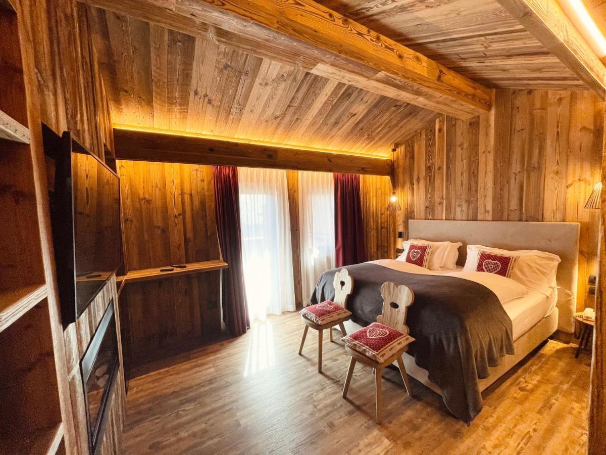 Hotel Piccolo Tibet ลีวินโญ ภายนอก รูปภาพ